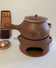 Set Fonduta Mamma Ró In Cotto Completo Di 6 Forchettine H. Cm. 28, Diametro Cm.