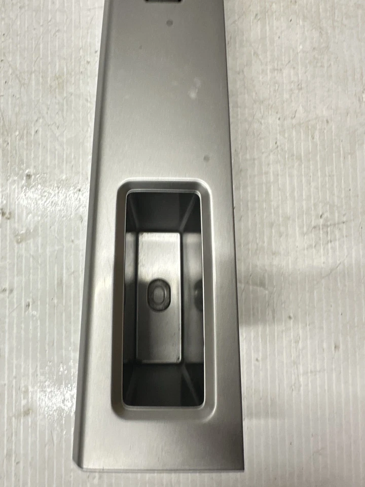 2006-2010 Mazda 5 OEM Front Right Passenger RH Door Window Switch Bezel T21 - Image 4 of 4