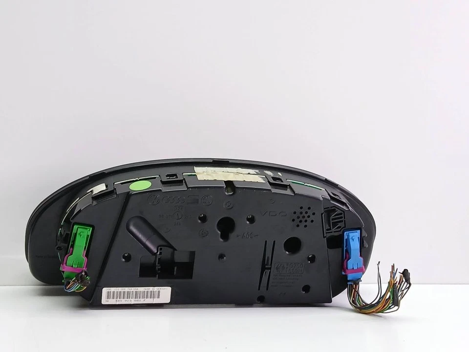 Volkswagen PASSAT B5 1997 gasolina velocímetro cabina 92kW UST123585 Foto 4 de 4