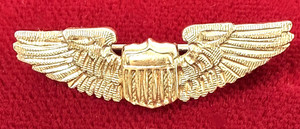 Vintage 14K Gold US Air Force Pilot Wings Petit Lapel Pin 1.3 grams