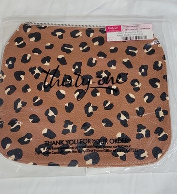 Thirtyone Studio Thirty-One Gifts Flap AD44 Lovely Leopard Pebble