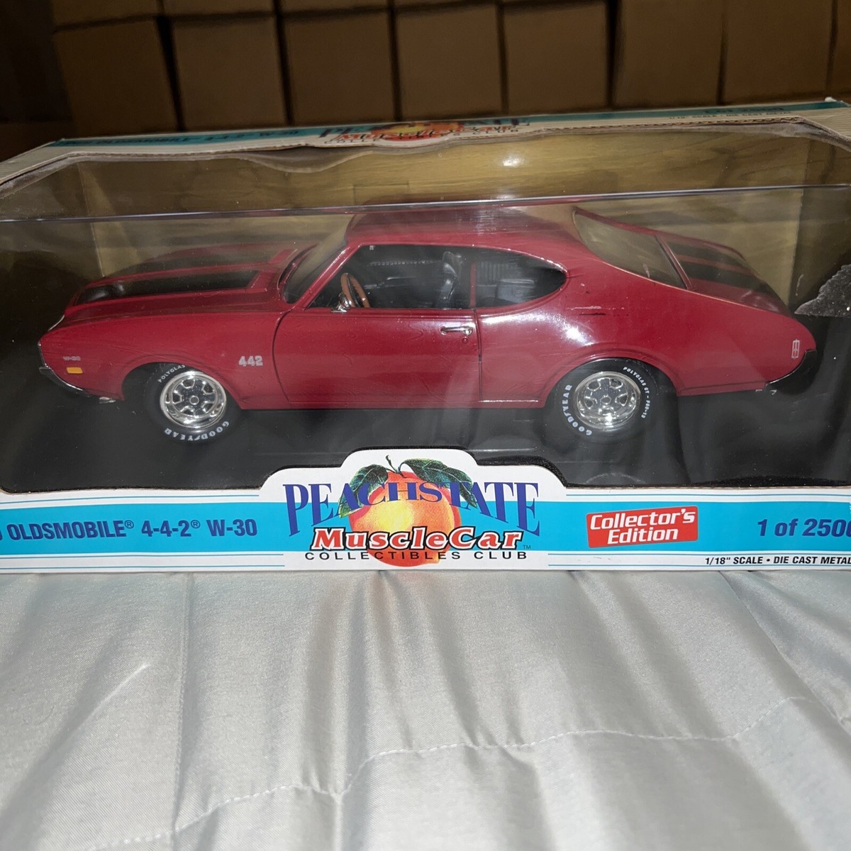 ERTL Peachstate American Muscle 1:18 1969 Oldsmobile 4-4-2 W-30 1
