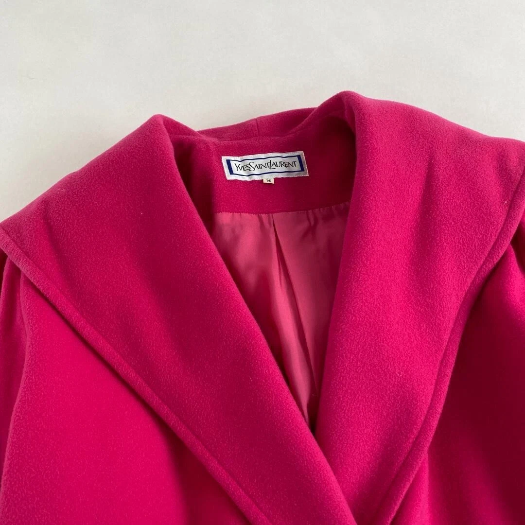 SAINT LAURENT (YSL) w2166 Cappotto Yves Saint Laurent Rosa Love Collar Collare a Scialle Molto Carino 