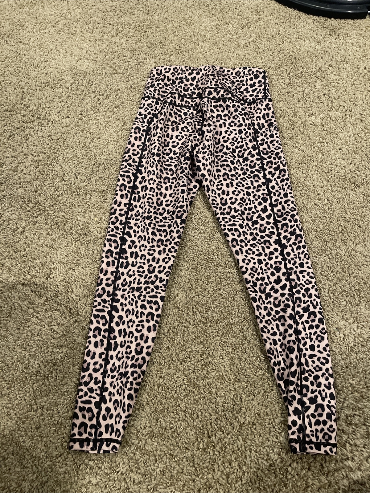ouges leggings xs cheetah print - image 6