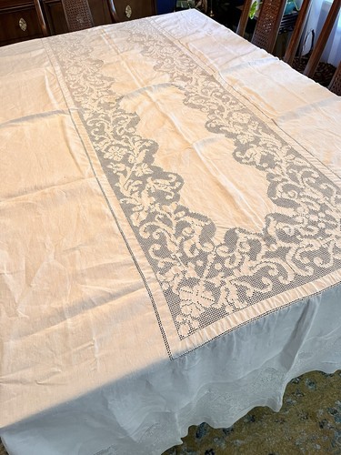 BIG Vintage Bright White Linen Tablecloth Punchwork BANQUET 64x114 - Picture 2 of 12