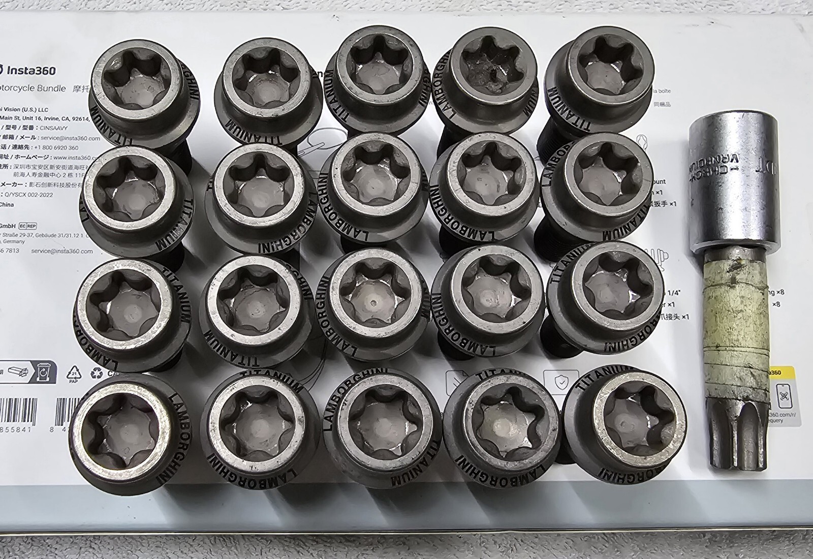U26171 Titanium Lamborghini Wheel Bolt 403601295C Gallardo Huracan Super G2U