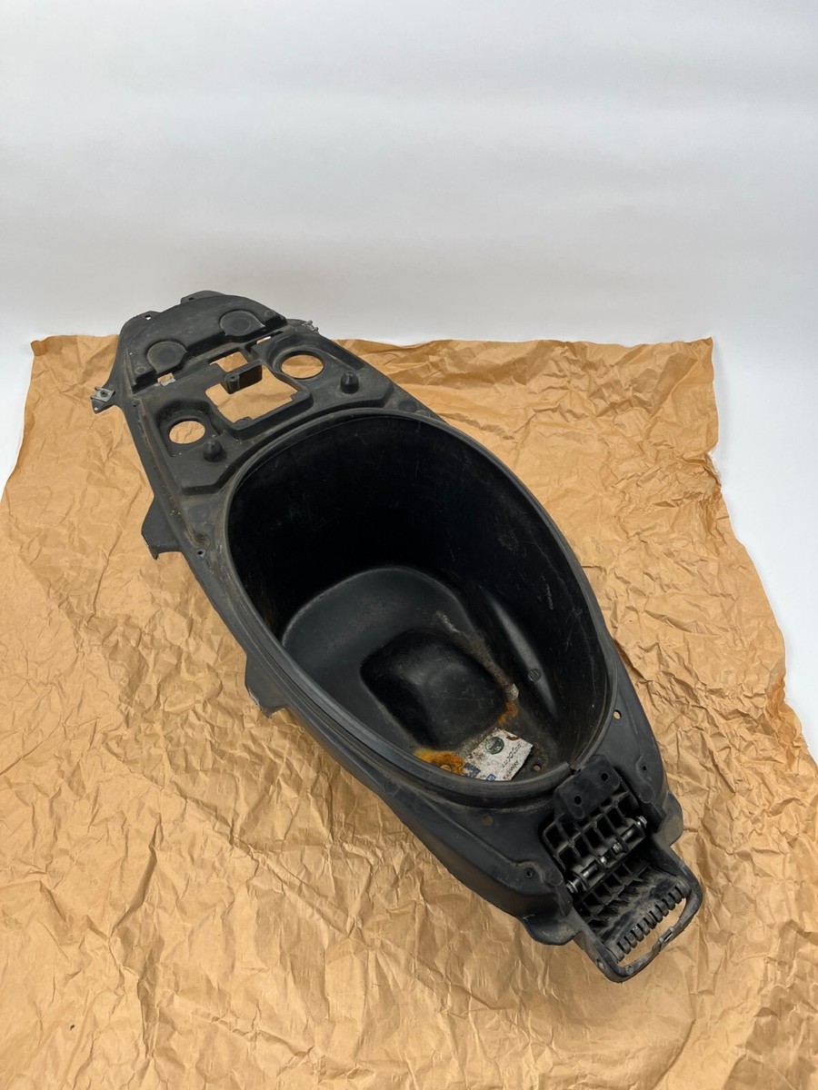 Aprilia SR50 SR 50 Ditech Helmfach Staufach Ablagefach Verkleidung
