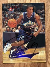 2004-05 Fleer Ultra - Raja Bell #175 Utah Jazz HAND SIGNED IN PERSON ON CARD