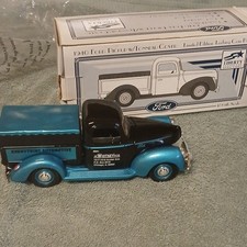 Liberty Classics 1940 Ford Pickup w/Tonneau Cover Bank 1:25 Limited Edition