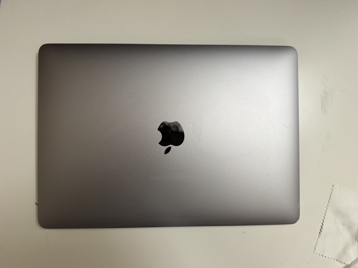 Apple MacBook Air A2337 2020 M1 Chip 16GB 512GB SSD Tahoe OS