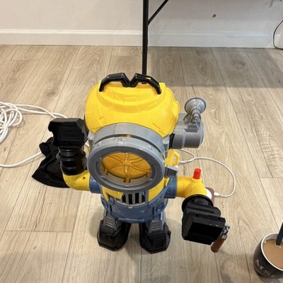 Despicable Me Minion Plastic Action Figure Toy Yellow Gray Black Light/Sound