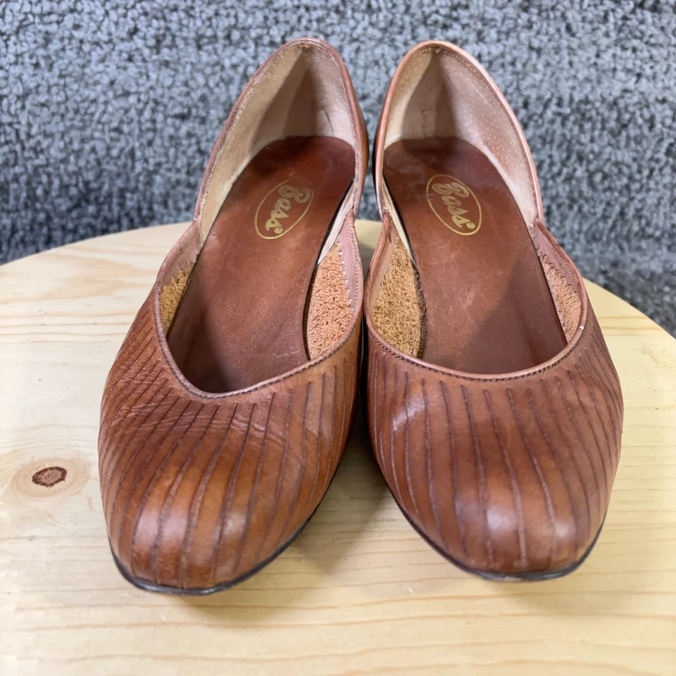 Zapatos sin cordones Bass vintage de cuero marrón talla 8,5 con tacón de gatito para mujer Foto 2 de 4