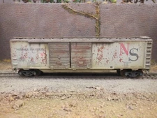 HO SCALE CUSTOM WEATHERED NORFOLK SOUTHERN NS 1311 50' BOX CAR