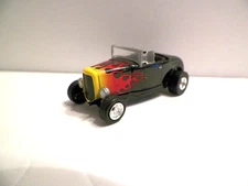 Johnny Lightning- 1932 Ford V8 Hi Boy