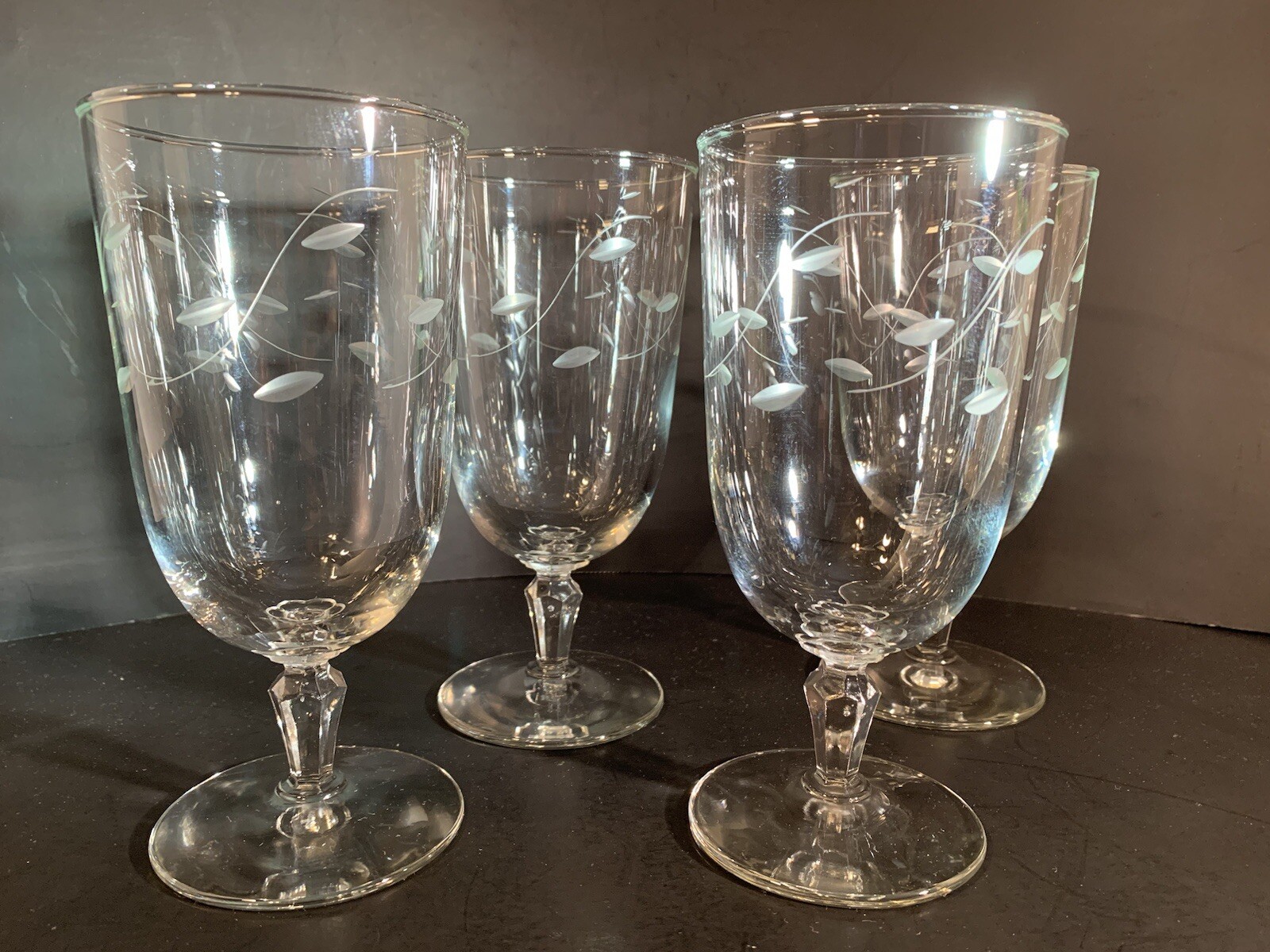 Set of 4 Libbey Windswept Etched Crystal 14oz Iced Tea Goblets in Excellent Condition