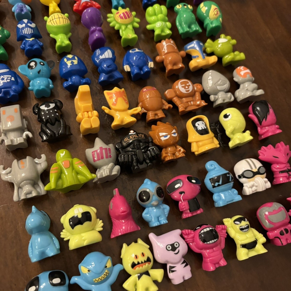 Gogos Crazy Bones Series 1 COMPLETE SET 1-80 Base Set w/ Mosh