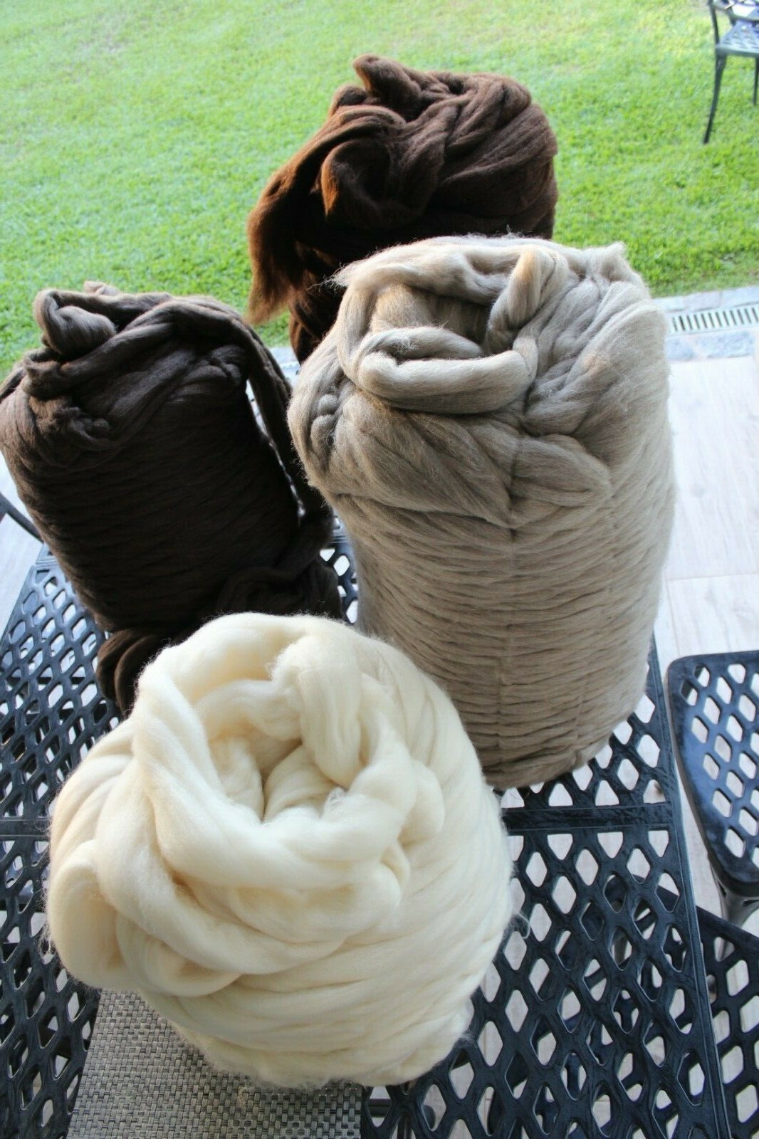 22lb wholesale gray wool roving bulk un dyed spinning,Felting,Chunky