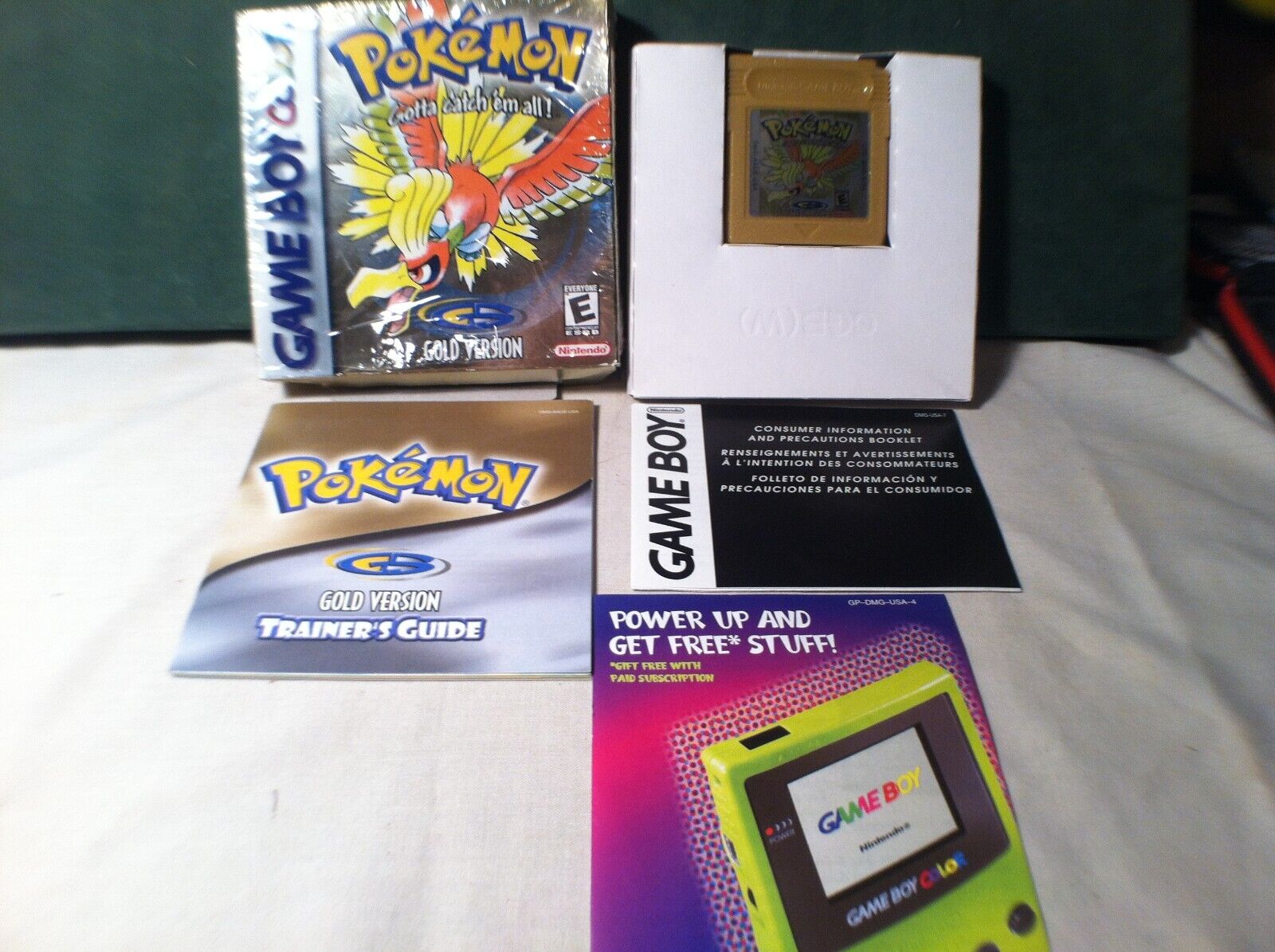 Nintendo Game Boy Color Pokemon Gold (CIB) - 1904 Comics