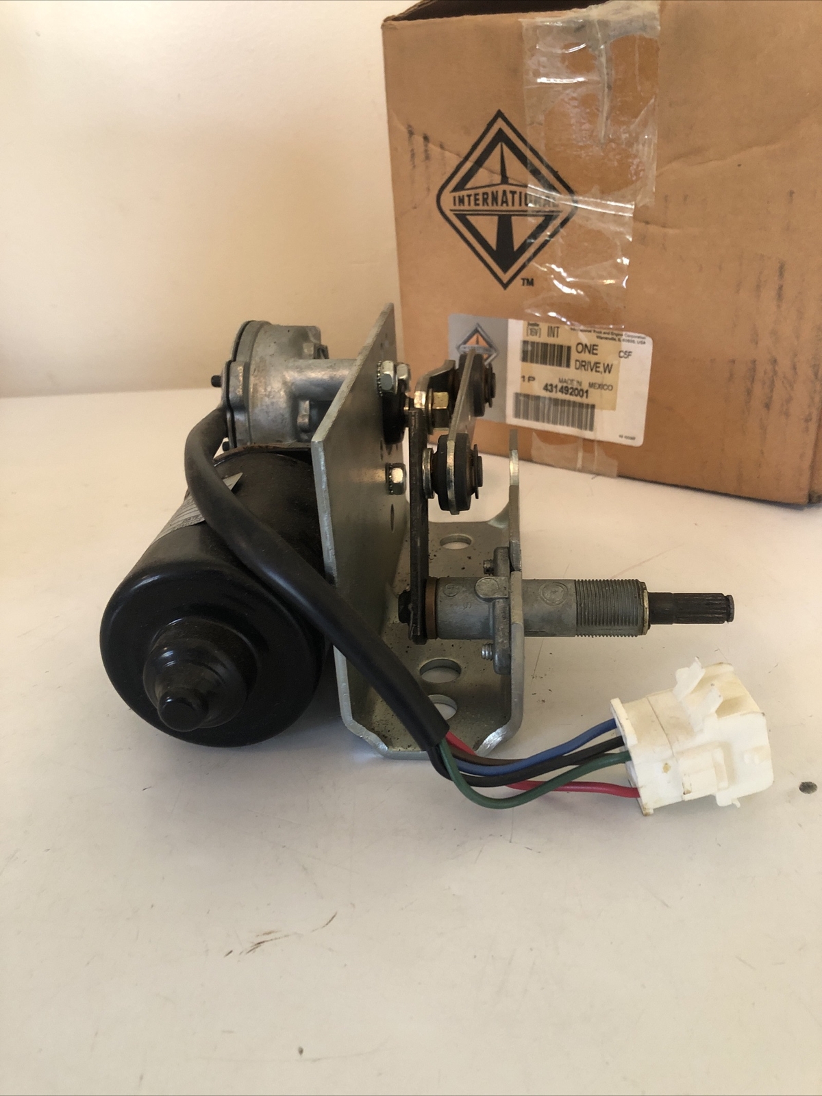 GENUINE INTERNATIONAL 431492001 WINDSHIELD WIPER MOTOR DRIVER SIDE 