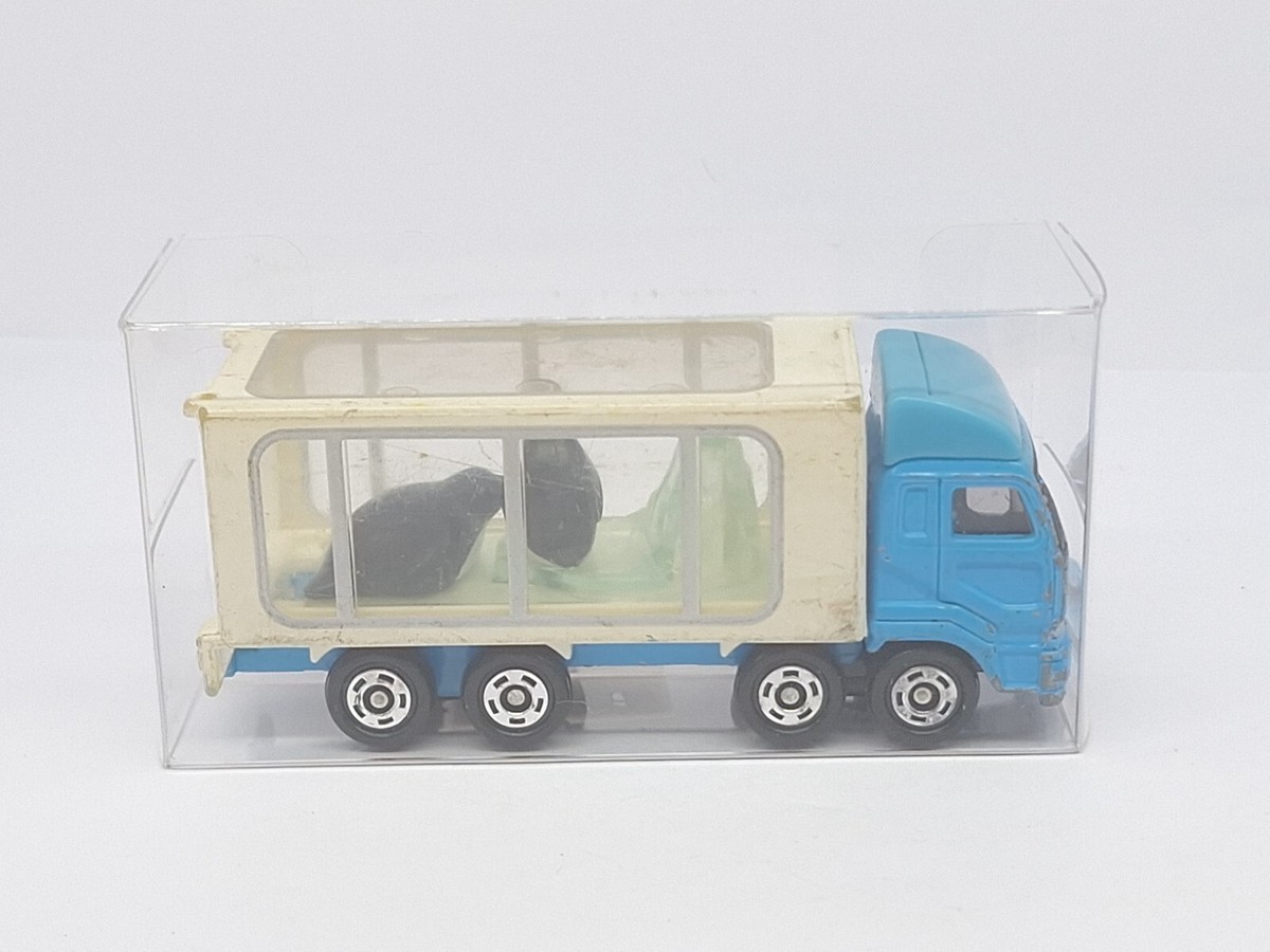 TOMICA 47 Animal Carrier Penguin NISSAN DIESEL BIG THUM TOMY