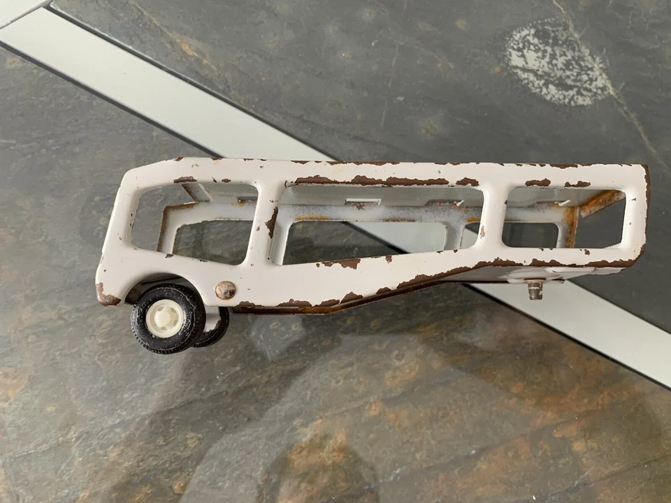 Camión Tonka vintage cabina roja y blanca metal años 60 Foto 3 de 4