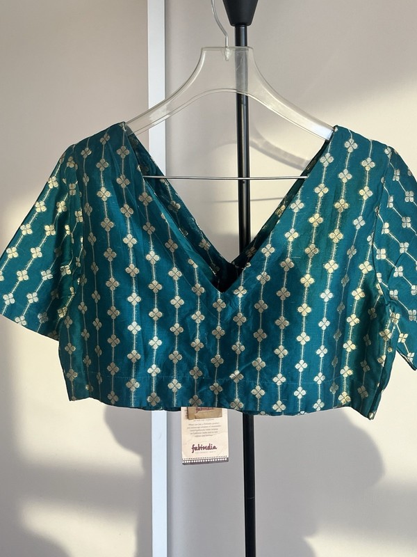 NWT Fabindia Teal & Gold Brocade Silk & cotton Saree Cropped Blouse V neck XL