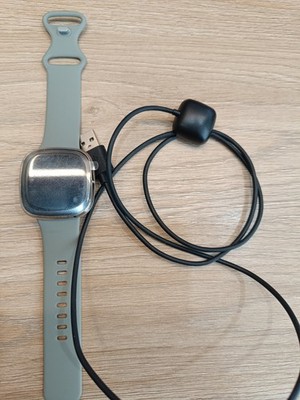 Fitbit sense FB512, Herzfrequenzsensor, wasserdicht, Silber / gray