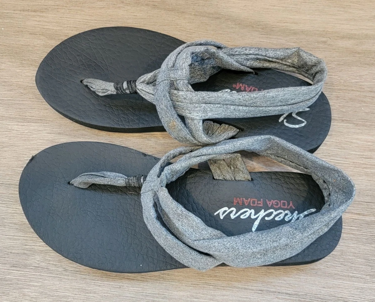 Sketcher yoga deals foam flip flops