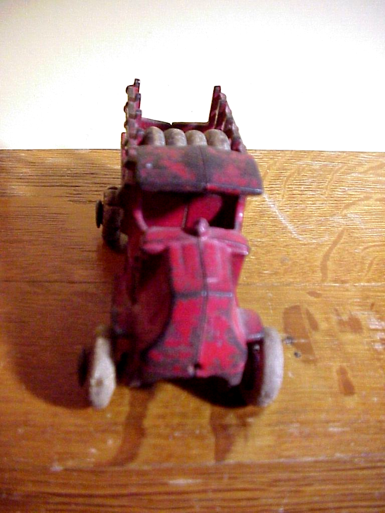 HUBLEY 1560C 4 Antique CAST IRON Red Bulldog MACK STAKE TRUCK W 4