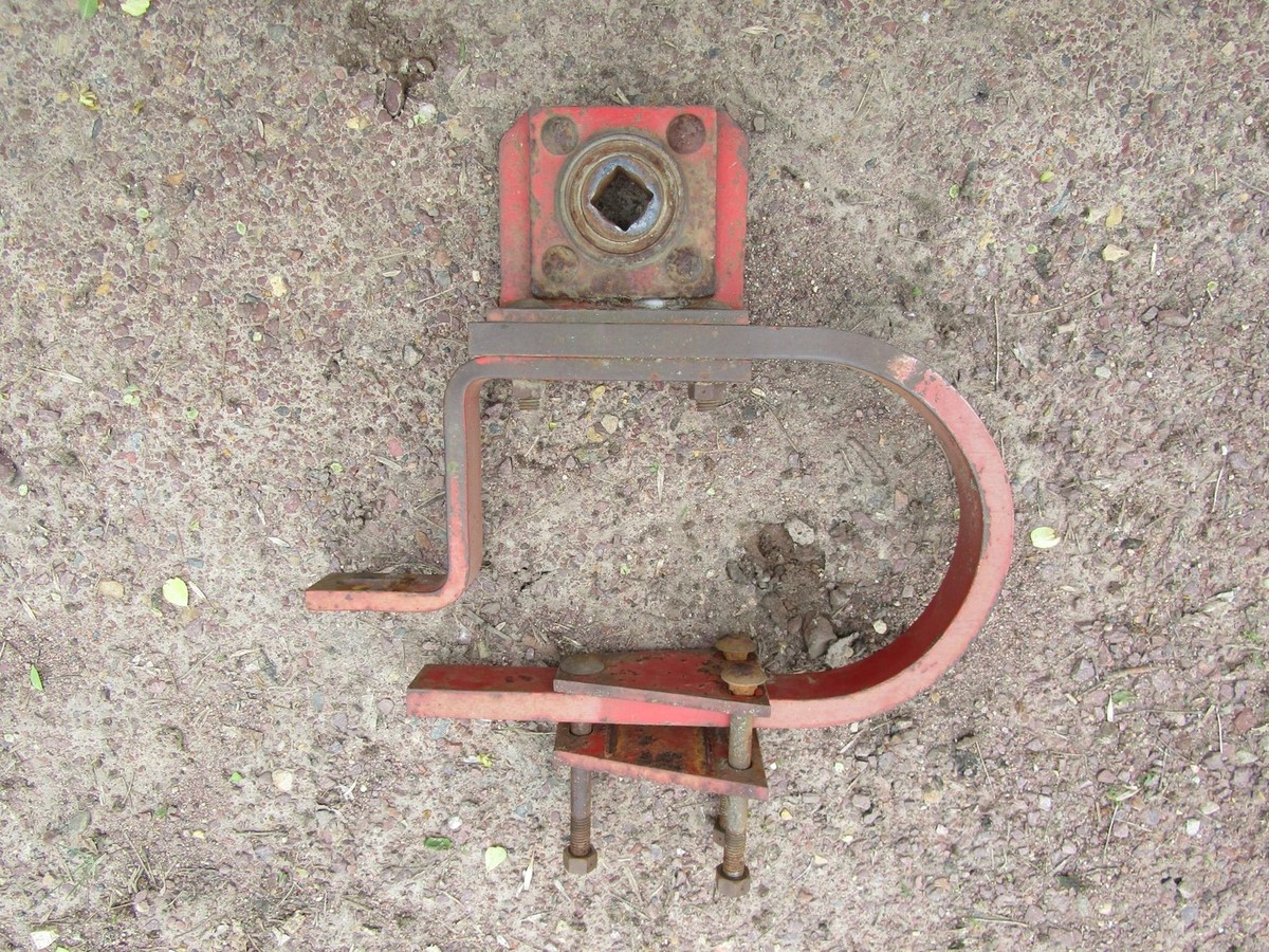 1 MF 820 DISC ROCK FLEX GANG BEARING HOLDER STANDARD DISK MASSEY