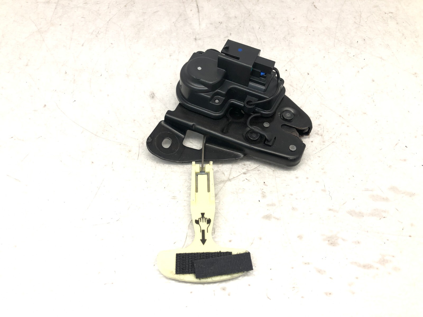 2014-2020 MASERATI QUATTROPORTE TRUNK LID INTERIOR LATCH LOCK ACTUATOR OEM