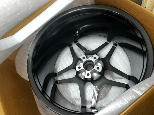 New/unused Ferrari California T Rear Wheel PN303335