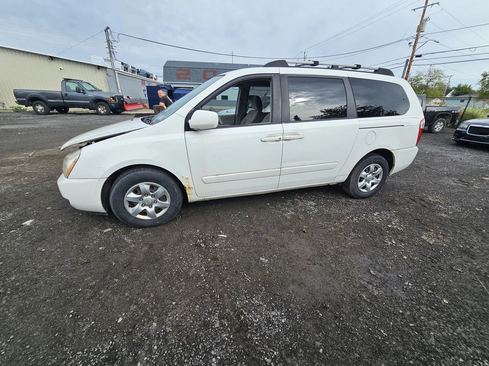 Cilindro maestro de freno usado se adapta a: Kia Sedona 2007 ABS con estabilidad electrónica cont Foto 2 de 4