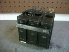 GE THQB CIRCUIT BREAKER THQB32030 30AMP 240VOLT 3POLE OLD