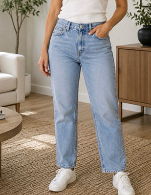 Levi s 550 Classic Relaxed Jeans Women s 12R Light Wash Straight Leg 31  Inseam