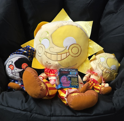 Five Nights at Freddy's Security Breach Sun & Moon Plush Lot, (Medium)