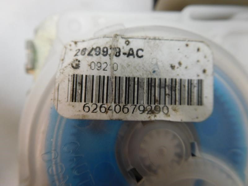 2007 08 09 10 11 Nissan Versa Hatchback R/Rear Seat Belts Belt Actuator