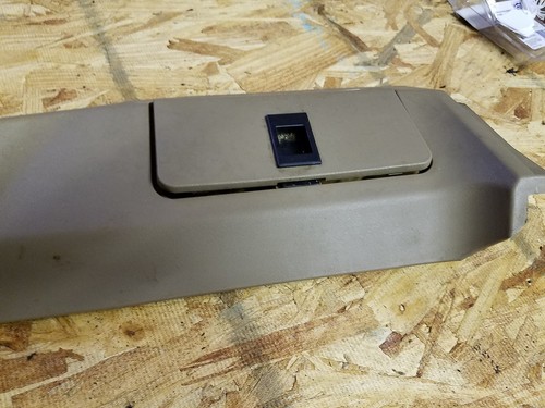 2001 Land Rover Discovery - Front Seat Trim Panel - Passenger Side - 1999-2004 - Foto 2 di 7