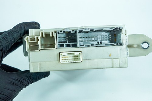 07-12 Lexus LS460 OEM Front Right RH Pass Fuse Box Relay Junction Block 5088 - Picture 12 of 20
