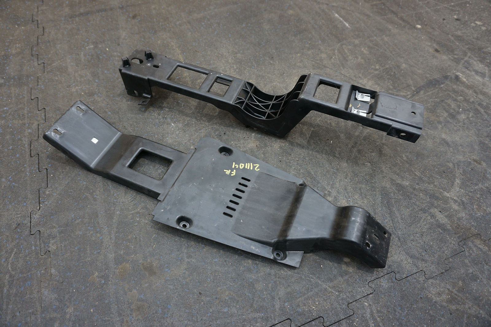 Set Front Center Console Support Panel 11N1136CP 11N3244CP Mclaren 650 Spider 16