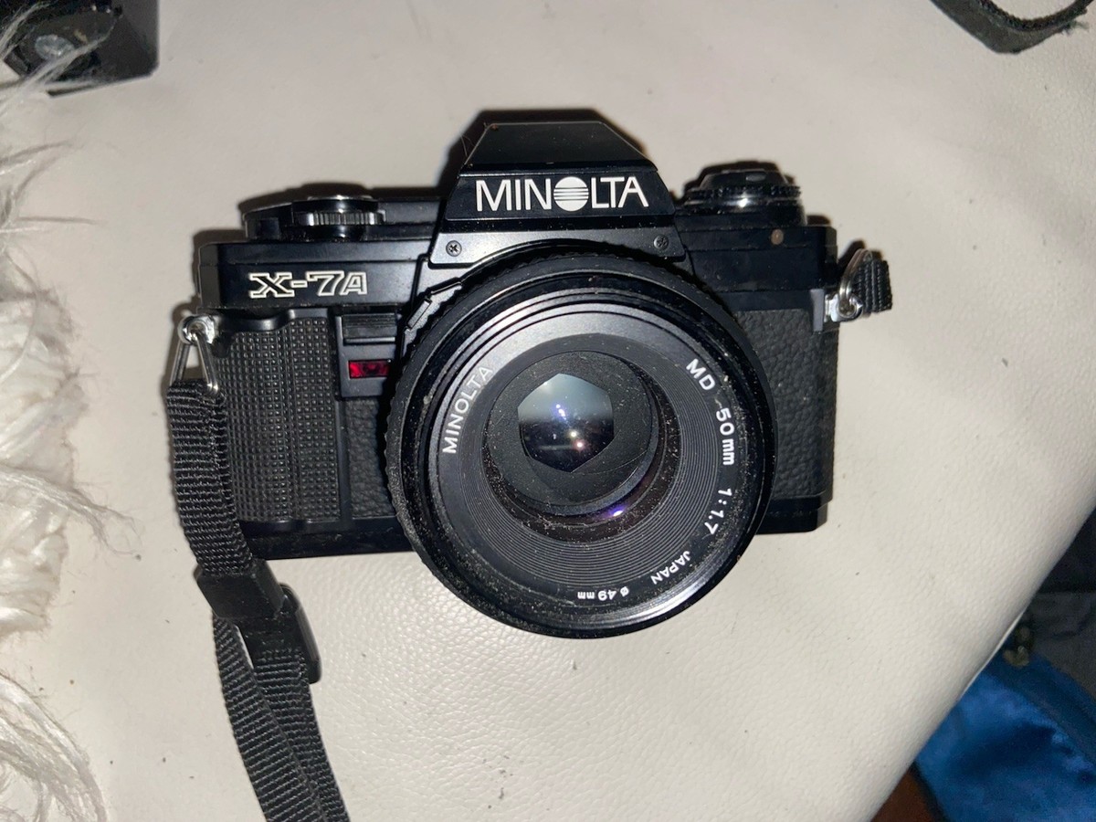 Minolta X-7 35mm SLR Film Camera Black MD Rokkor 50mm F1.7 Lens