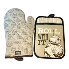 Star Wars Icons Oven Mitt Set – Gray Quilted Kitchen Pot Holders - Set of 2