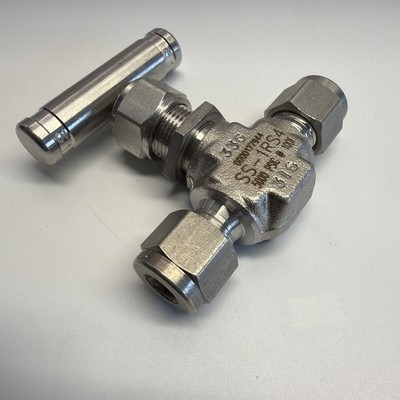Swagelok SS-1RS4 Stainless Steel Integral Bonnet Needle Valve, 1/4'' OD Tube,