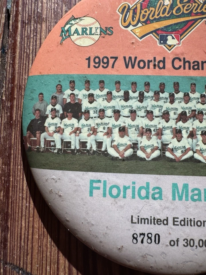 6'' FLORIDA MARLINS 1997 World Series Champions Large Pin Button #8780 of 30,000 - Image 2 of 4