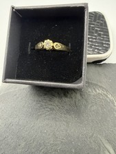 9ct Gold Ring, Vintage 9 carat Yellow Gold Three Stone Ring 1.4 Gram, Size J.5