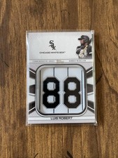 Luis Robert 2022 Topps Player Jersey Number Medallion #JNM-LR White Sox