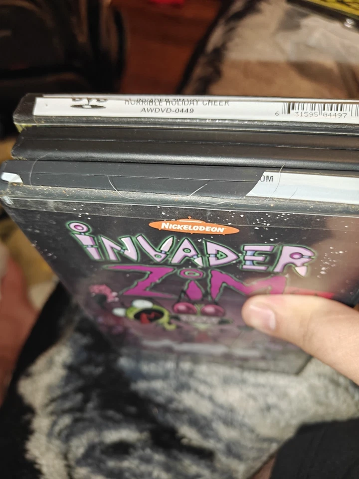 INVADER ZIM: Complete Invasion Volume 1-3 DVD 6 Disc Box Set - Image 3 of 4