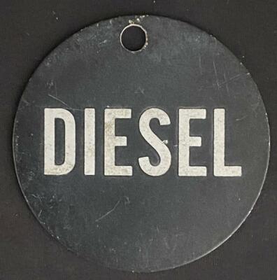 DIESEL BENZINTANKPUMPE ID TAG WERBUNG GARAGE AUTOMOBILIA ALUSCHILD