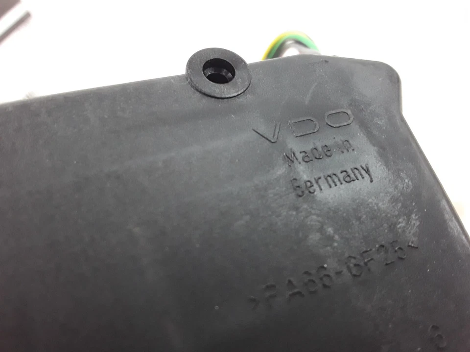 Rear Right Door Lock Actuator Motor for Dodge ,Freightliner Sprinter 2500 3500 - Image 4 of 4