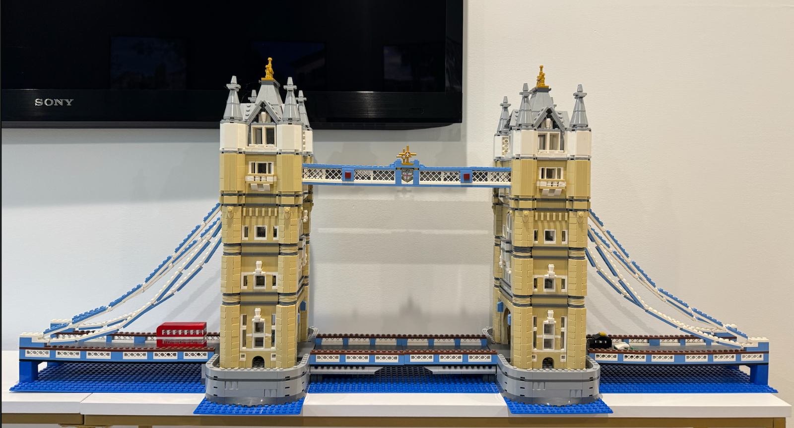 LEGO Creator Expert Tower Bridge 10214 Retired Collectible Model Set